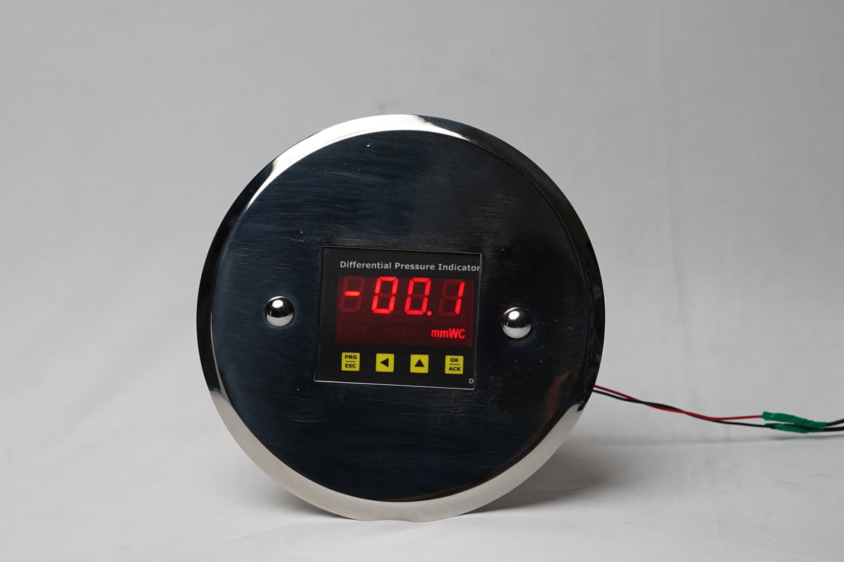 Flush-Mount Round Differential Pressure Indicator (Stainless Steel Bezel)