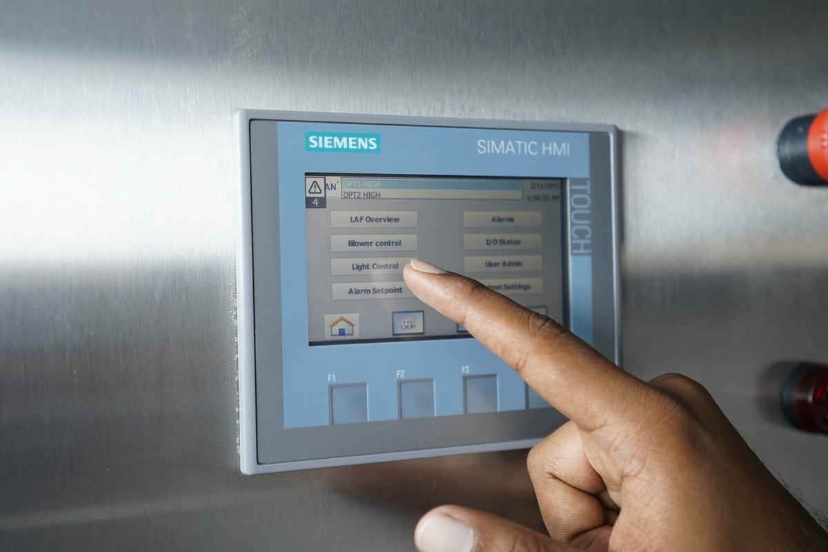 Color HMI Touch Panel for LAF Monitoring